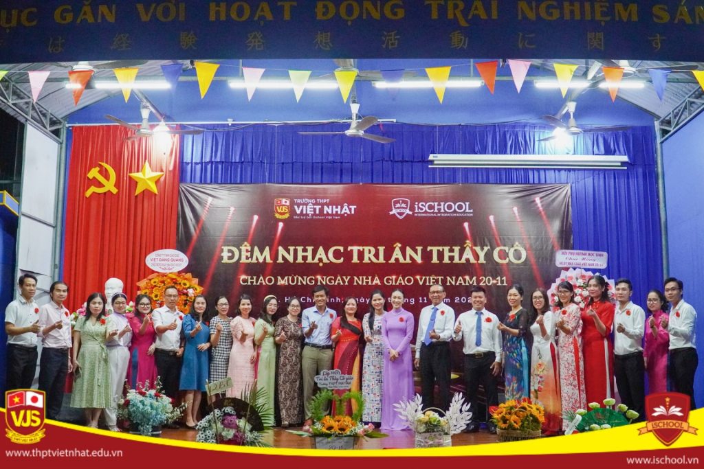 Trường THPT Việt Nhật long trọng tổ chức buổi lễ kỷ niệm 41 năm Ngày Nhà Giáo Việt Nam 20/11