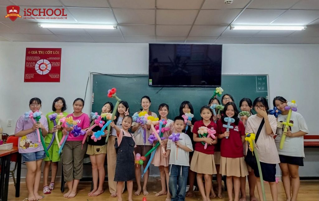 iSCHOOL NHA TRANG: BUỔI SINH HOẠT ĐẦU TIÊN CỦA CÂU LẠC BỘ HANDMADE