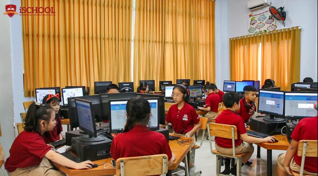 HỌC SINH iSCHOOL NHA TRANG: TIỂU HỌC TRƯỜNG iSCHOOL NHA TRANG THAM GIA CUỘC THI OLYMPIC TIẾNG ANH TRÊN INTERNET (IOE)