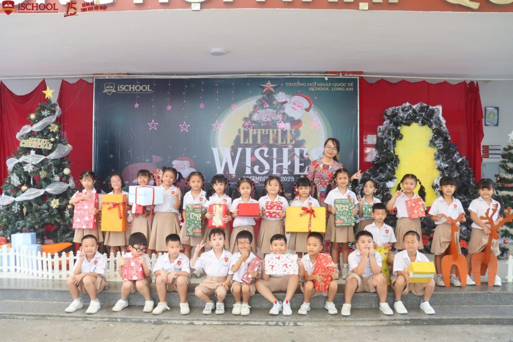 Tiệc Buffet cuối năm và chương trình giáng sinh yêu thương năm học 2023-2024 tại iSchool Long An
