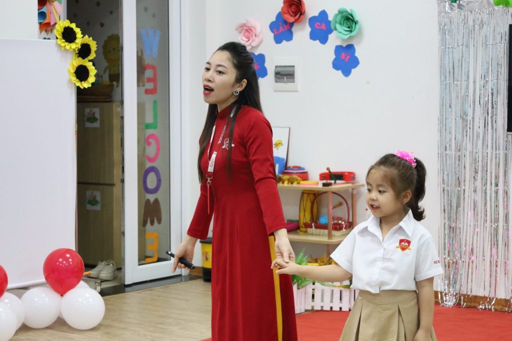 XÂY DỰNG TRƯỜNG MẦM NON HẠNH PHÚC – LẤY TRẺ LÀM TRUNG TÂM