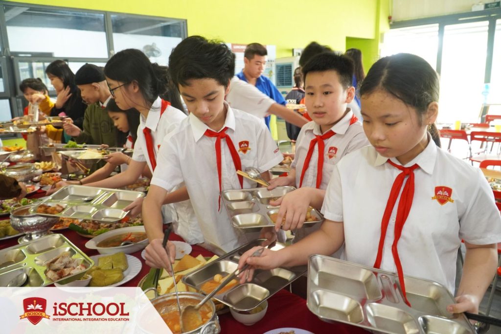 ĐẠI TIỆC BUFFET HẤP DẪN TẠI iSCHOOL QUẢNG TRỊ