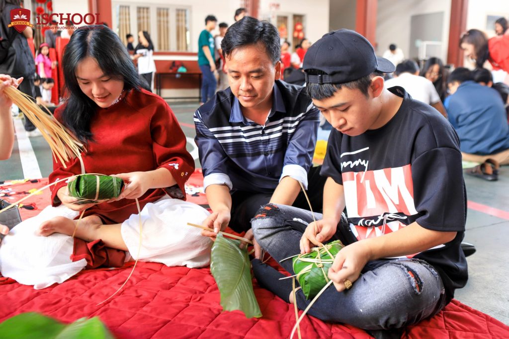 iSCHOOL NHA TRANG: GÓI BÁNH NGÀY XUÂN – CHƯƠNG TRÌNH VUI TẾT & LÀM THIỆN NGUYỆN CỦA iSCHOOL NHA TRANG
