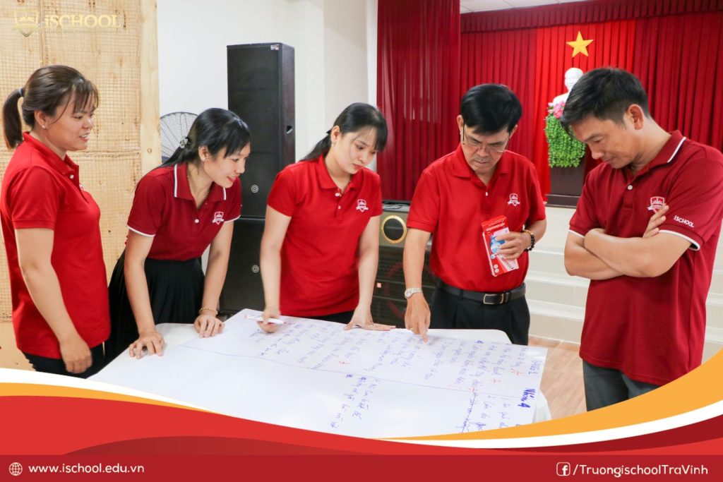 Các đội đang tranh tài trong không khí vui vẻ, cởi mở