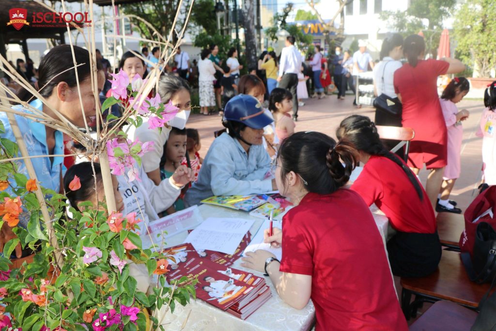 TIỂU HỌC iSCHOOL BẠC LIÊU TỔ CHỨC ĐẠI TIỆC iSCHOOL BUFFET DINNER DÀNH CHO HỌC SINH TỪ MẪU GIÁO LÁ ĐẾN 6 TUỔI
