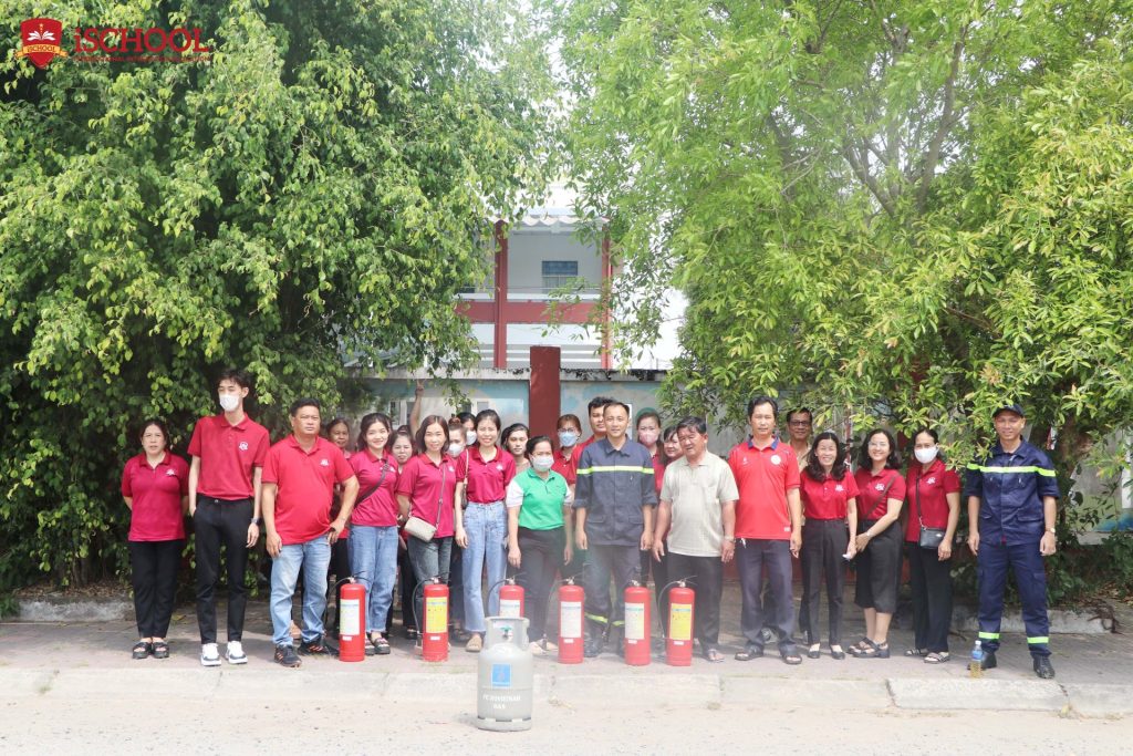 iSCHOOL BẠC LIÊU TẬP HUẤN PHÒNG CHÁY CHỮA CHÁY CHO CÁN BỘ, GIÁO VIÊN, NHÂN VIÊN