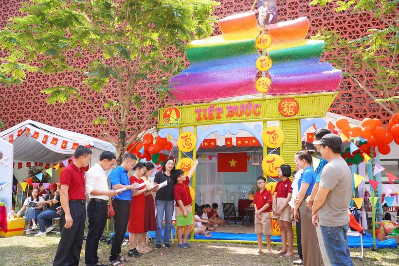 HỘI TRẠI iSCHOOL QUẢNG TRỊ “BÙNG CHÁY” VỚI NHIỀU HOẠT ĐỘNG Ý NGHĨA