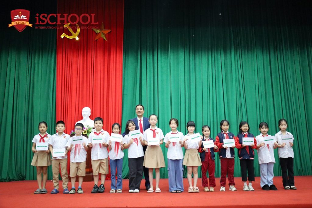 CƠN MƯA GIẢI CỦA HỌC SINH iSCHOOL CẨM PHẢ TRONG CUỘC THI TOÁN VIOLYMPIC 2024