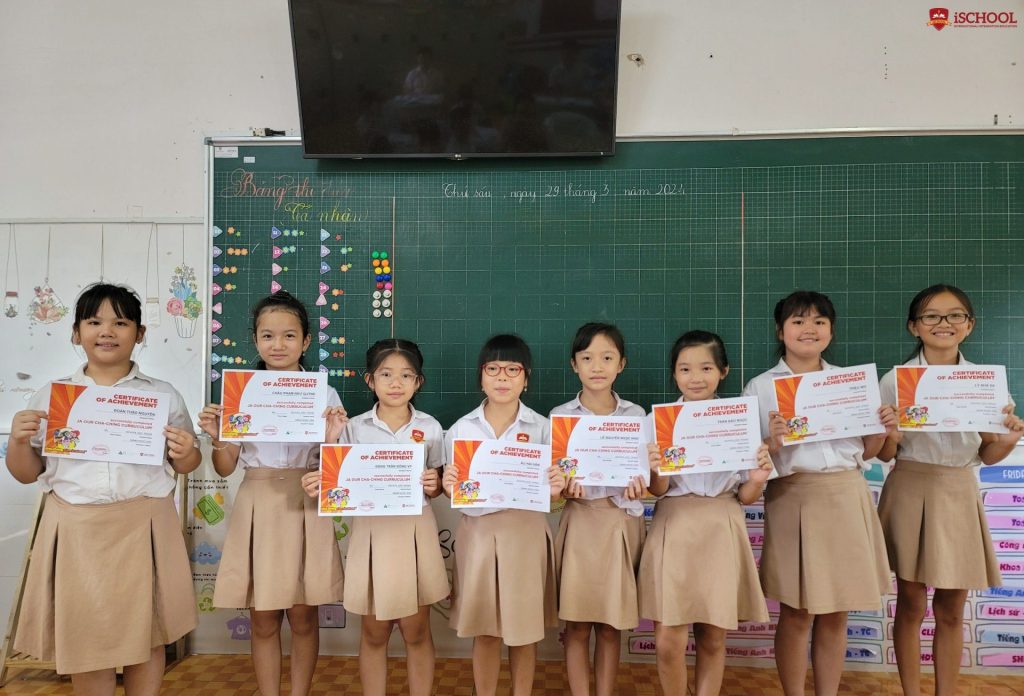 iSERS NHẬN CHỨNG NHẬN HOÀN THÀNH CHƯƠNG TRÌNH JA – JUNIOR ACHIEVEMENT