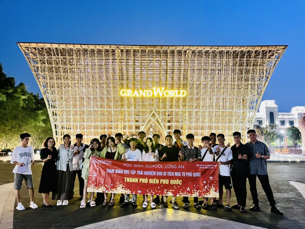 iSers Long An khối 12 tham quan, trải nghiệm tại Hà Tiên, đảo ngọc Phú Quốc năm học 2023-2024