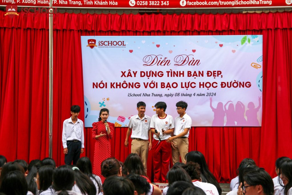 SÔI NỔI DIỄN ĐÀN “XÂY DỰNG TÌNH BẠN ĐẸP, NÓI KHÔNG VỚI BẠO LỰC HỌC ĐƯỜNG”