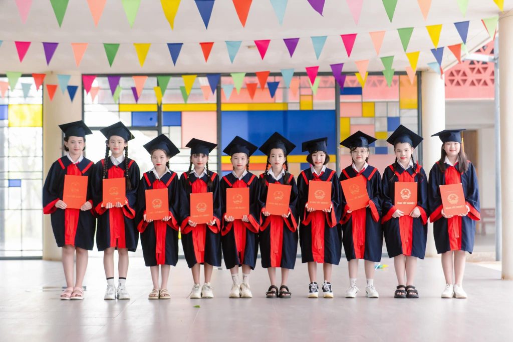 BA MẸ NÓI GÌ VỀ iSCHOOL QUẢNG TRỊ?