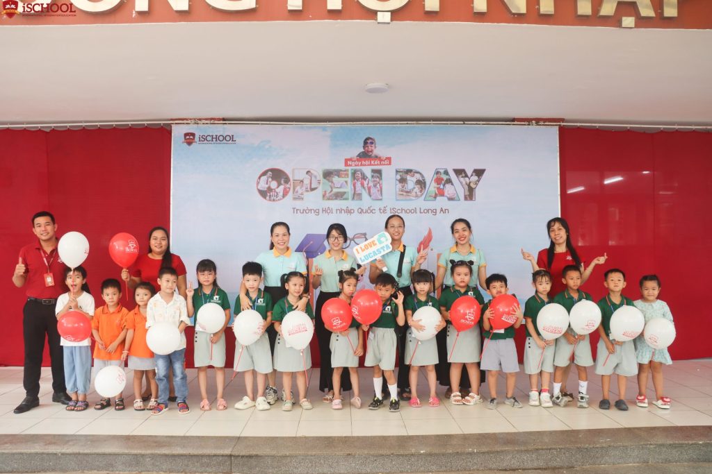 Học sinh lớp lá trải nghiệm thú vị tại Ngày Hội Kết Nối- 𝐎𝐏𝐄𝐍 𝐃𝐀𝐘 𝟐𝟎𝟐𝟒