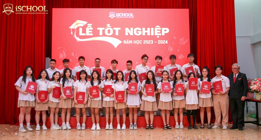 iSCHOOL NHA TRANG: ẤM ÁP VÀ XÚC ĐỘNG LỄ TỐT NGHIỆP CHO HỌC SINH KHỐI 9 KHÓA 2020 – 2024
