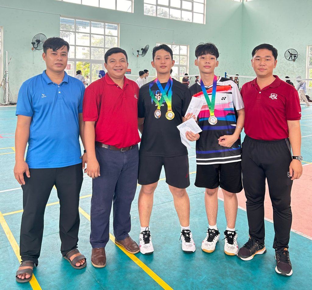 Trường iSchool Long An vinh danh iSers đạt giải cầu lông cấp huyện năm học 2023-2024