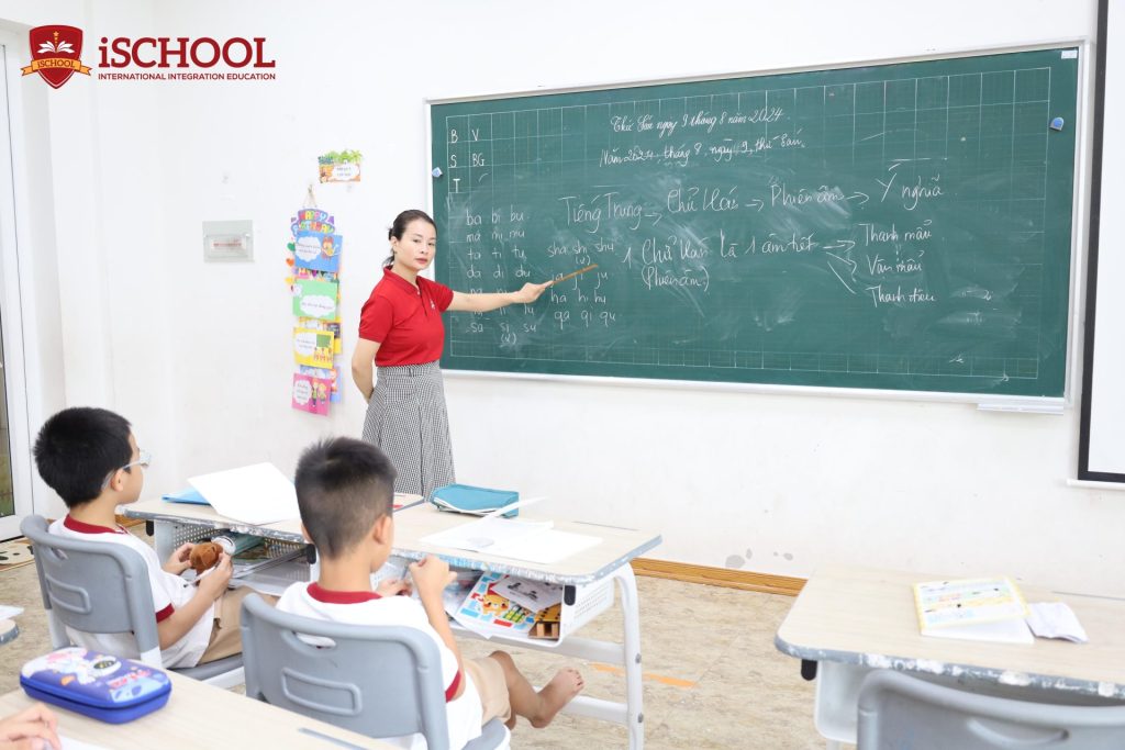 [TiH] HỌC SINH iSCHOOL CẨM PHẢ HÀO HỨNG LÀM QUEN VỚI NGÔN NGỮ MỚI: TIẾNG TRUNG