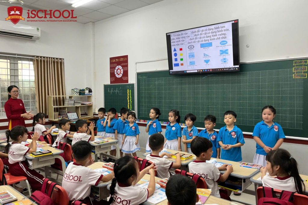 iSCHOOL NHA TRANG: ĐÓN TIẾP CÁC BẠN NHỎ 5 TUỔI CỦA TRƯỜNG MẪU GIÁO SONG NGỮ DREAM KIDS ĐẾN THAM QUAN & GIAO LƯU HỌC SINH TIỂU HỌC