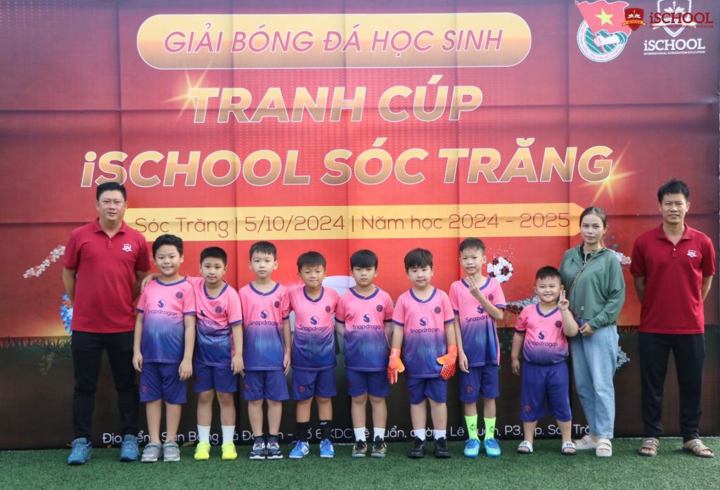 GAY CẤN VỚI NHỮNG TRẬN TRANH TÀI TẠI GIẢI BÓNG ĐÁ TRANH CÚP iSCHOOL SÓC TRĂNG