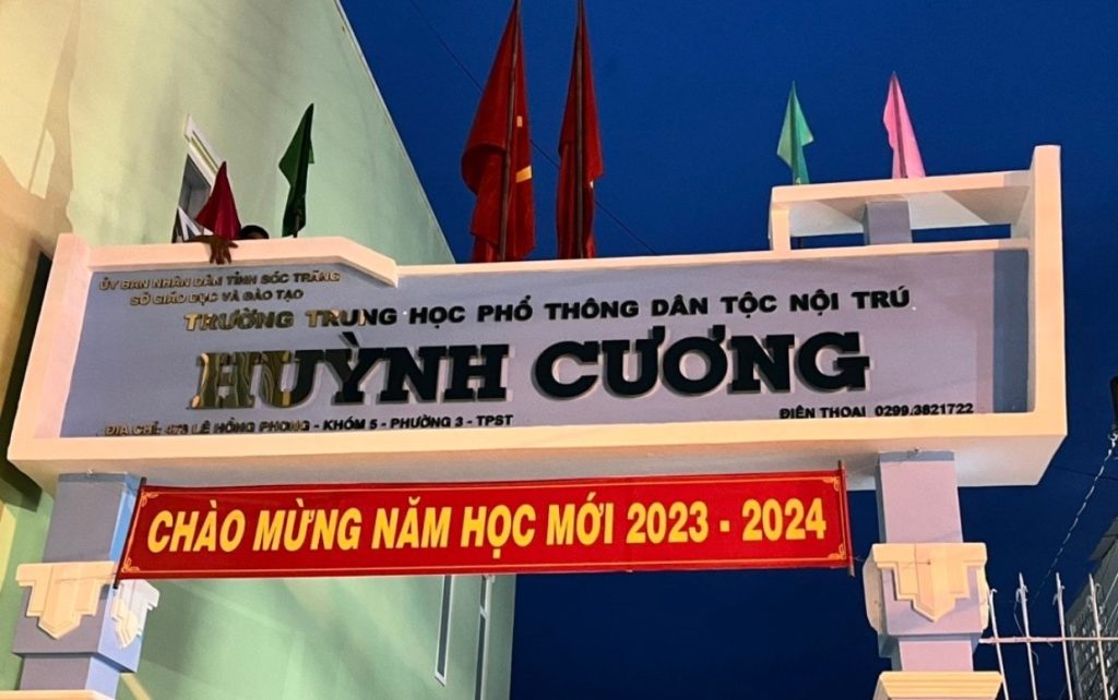 Trường THPT ở Sóc Trăng - THPT DTNT Huỳnh Cương
Trường THPT ở Sóc Trăng - THPT DTNT Huỳnh Cương

