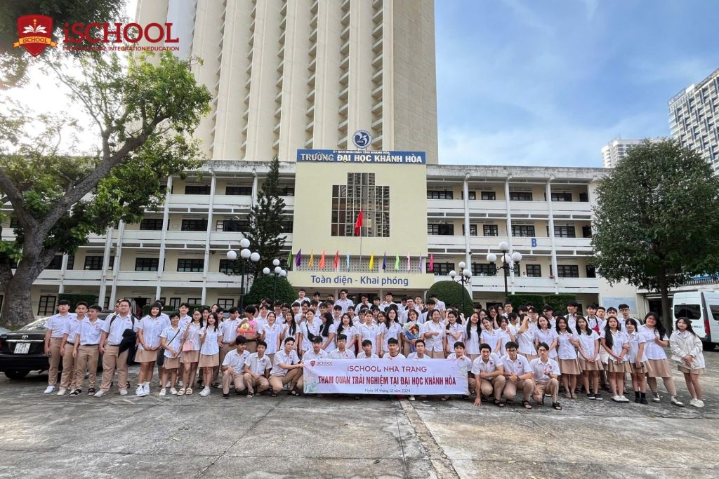 iSCHOOL NHA TRANG: ĐƯA iSERS KHỐI 12 THAM QUAN, TRẢI NGHIỆM MÔI TRƯỜNG HỌC TẬP TẠI TRƯỜNG ĐẠI HỌC KHÁNH HÒA