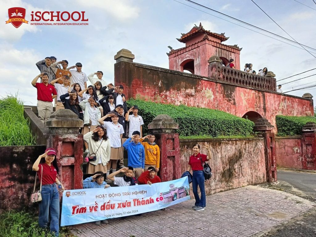 iSCHOOL NHA TRANG: ĐƯA iSERS “TÌM VỀ DẤU XƯA THÀNH CỔ”