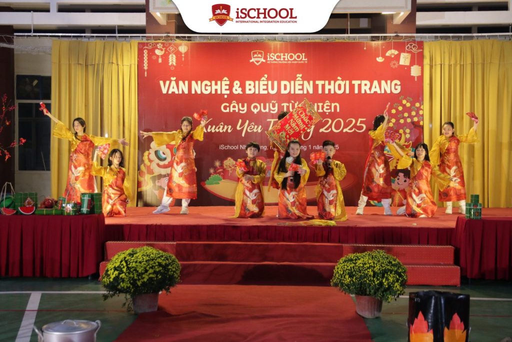 iSCHOOL NHA TRANG: DẠT DÀO XÚC CẢM CÙNG “ĐÊM NHẠC GÂY QUỸ TỪ THIỆN XUÂN 2025”