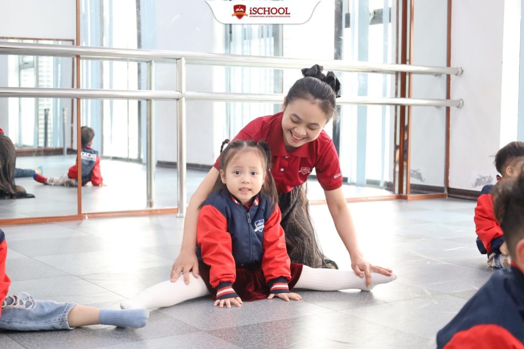 LỚP HỌC MÚA KINDY 3 – NƠI HẠNH PHÚC ĐƯỢC DIỄN ĐẠT BẰNG ÂM NHẠC VÀ CẢM XÚC