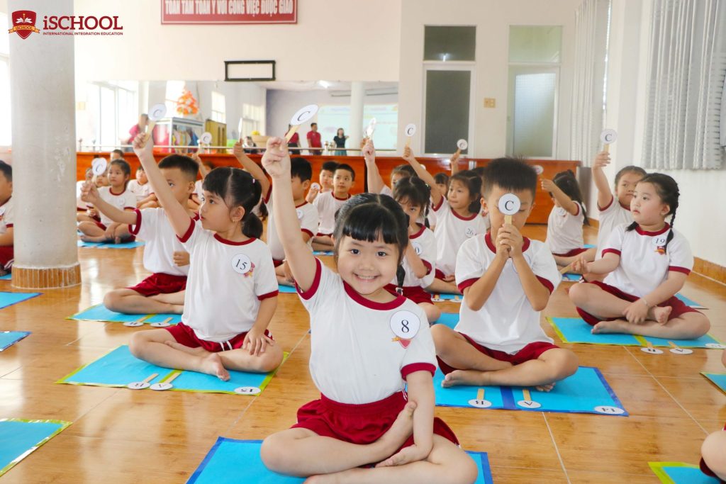 iSchool Bạc Liêu – Ring the Golden Bell Contest