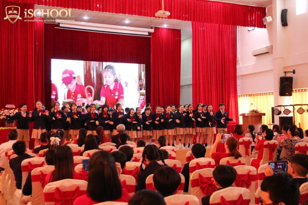 iSCHOOL NHA TRANG: TỔ CHỨC BUỔI LỄ TỐT NGHIỆP ẤM ÁP VÀ ĐẦY XÚC ĐỘNG DÀNH CHO HỌC SINH KHỐI 5 KHÓA 2020 – 2025