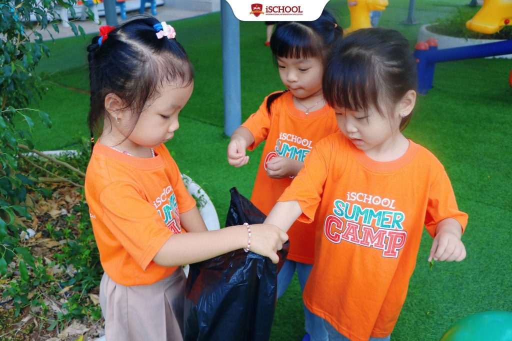 TUẦN 6 “MÙA HÈ XANH” – iSERS iSCHOOL BẠC LIÊU CÙNG NHAU LÀM SẠCH SÂN TRƯỜNG