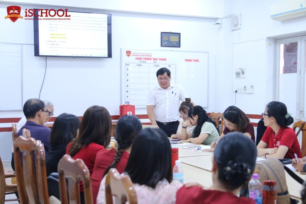 iSCHOOL NHA TRANG: TỔ CHỨC BUỔI TỌA ĐÀM VỀ CÔNG TÁC CHỦ NHIỆM CẤP THCS – THPT SẴN SÀNG CHO NĂM HỌC MỚI 2025 – 2026