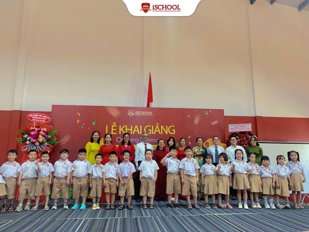 Trường Tiểu học Hội nhập Quốc tế iSchool Bạc Liêu khai giảng năm học 2025 – 2026 và kỷ niệm 80 năm truyền thống Ngành Giáo dục Việt Nam (1945 – 2025)