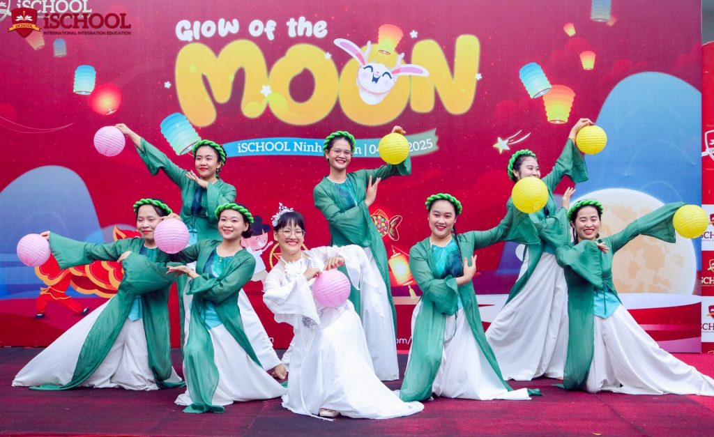 HÀNH TRÌNH ÁNH TRĂNG CỦA iSCHOOL NINH THUẬN – TỪ TRUNG THU ĐẾN HALLOWEEN
