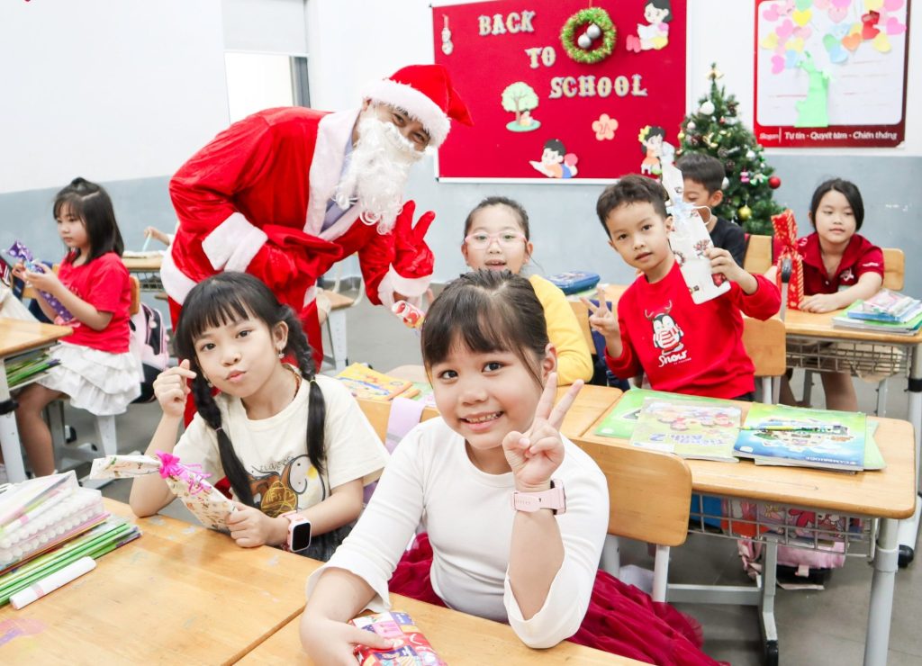 Giáng sinh iSchool Ninh Thuận 2025 | “LETTER TO SANTA” – Yêu thương lan toả