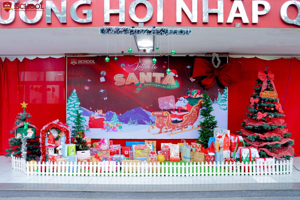 iSCHOOL LONG AN TỔ CHỨC TIỆC BUFFET VÀ VUI CHƠI NOEL TẠI TRƯỜNG – NGÀY 24/12