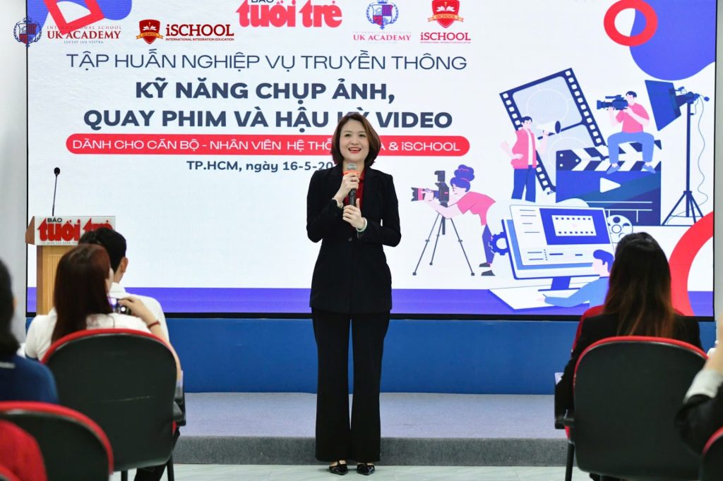 ĐỘI NGŨ iSCHOOL VÀ UKA TẬP HUẤN THỰC CHIẾN TẠI TÒA SOẠN BÁO TUỔI TRẺ