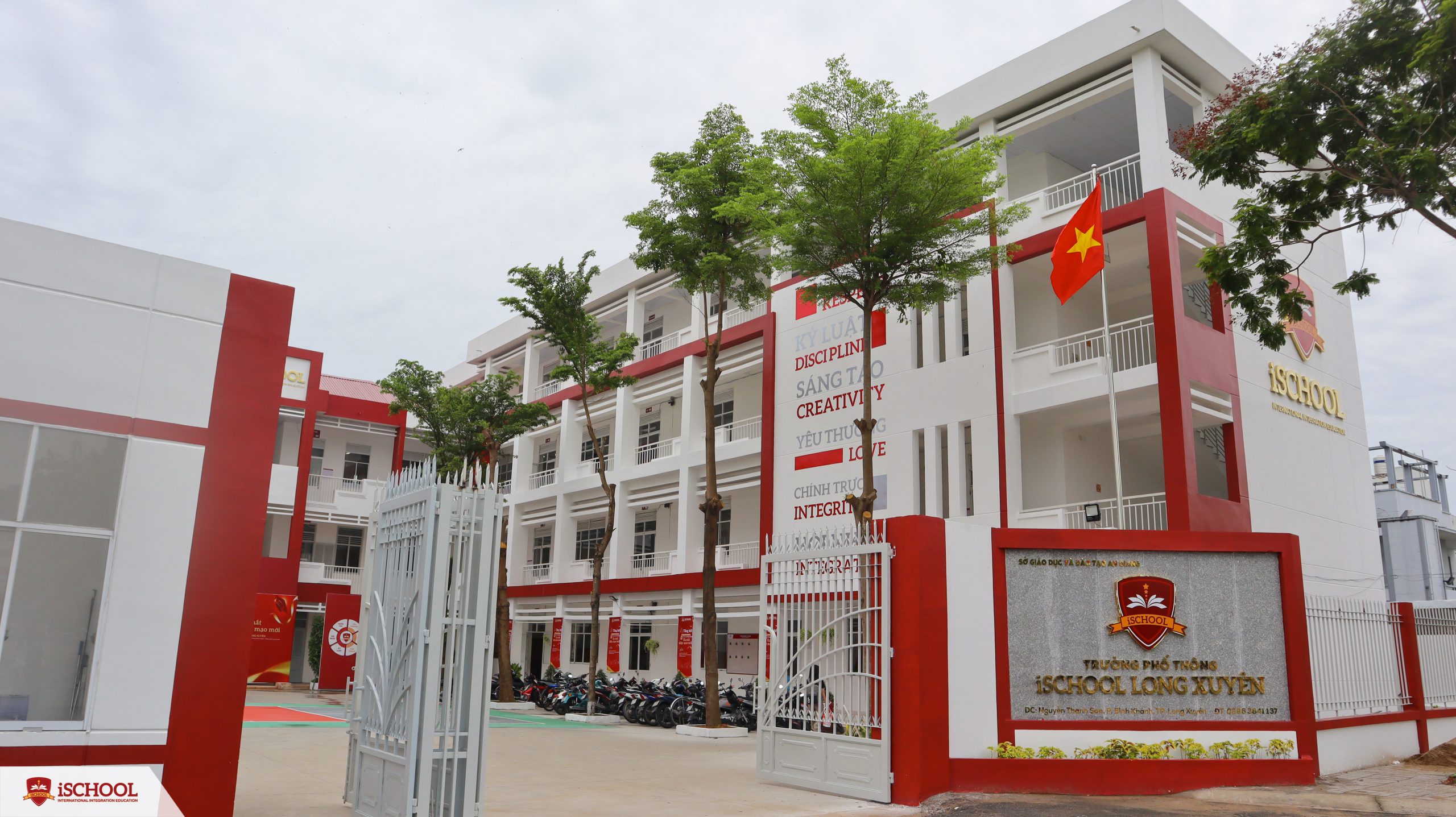 iSchool Long Xuyên