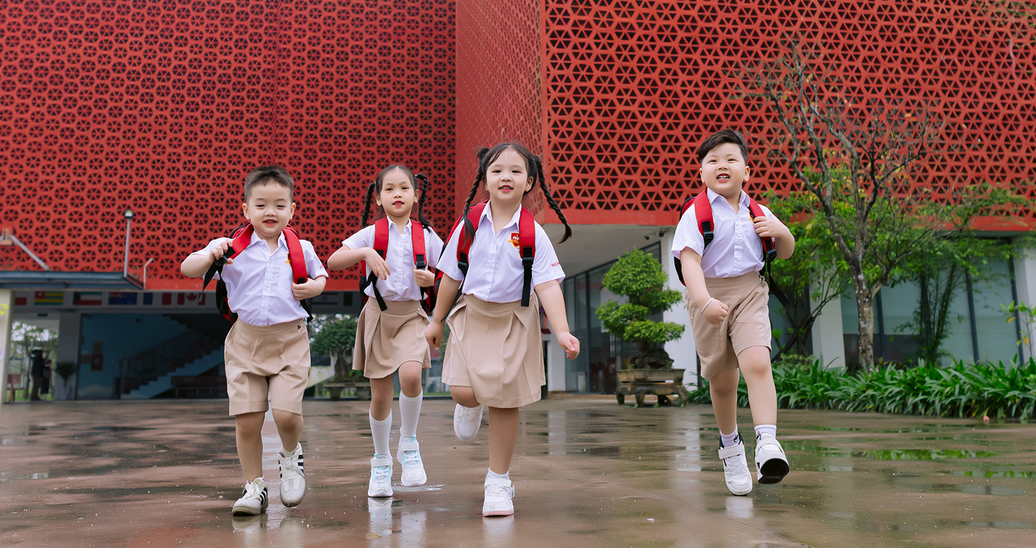 iSchool Hà Tĩnh